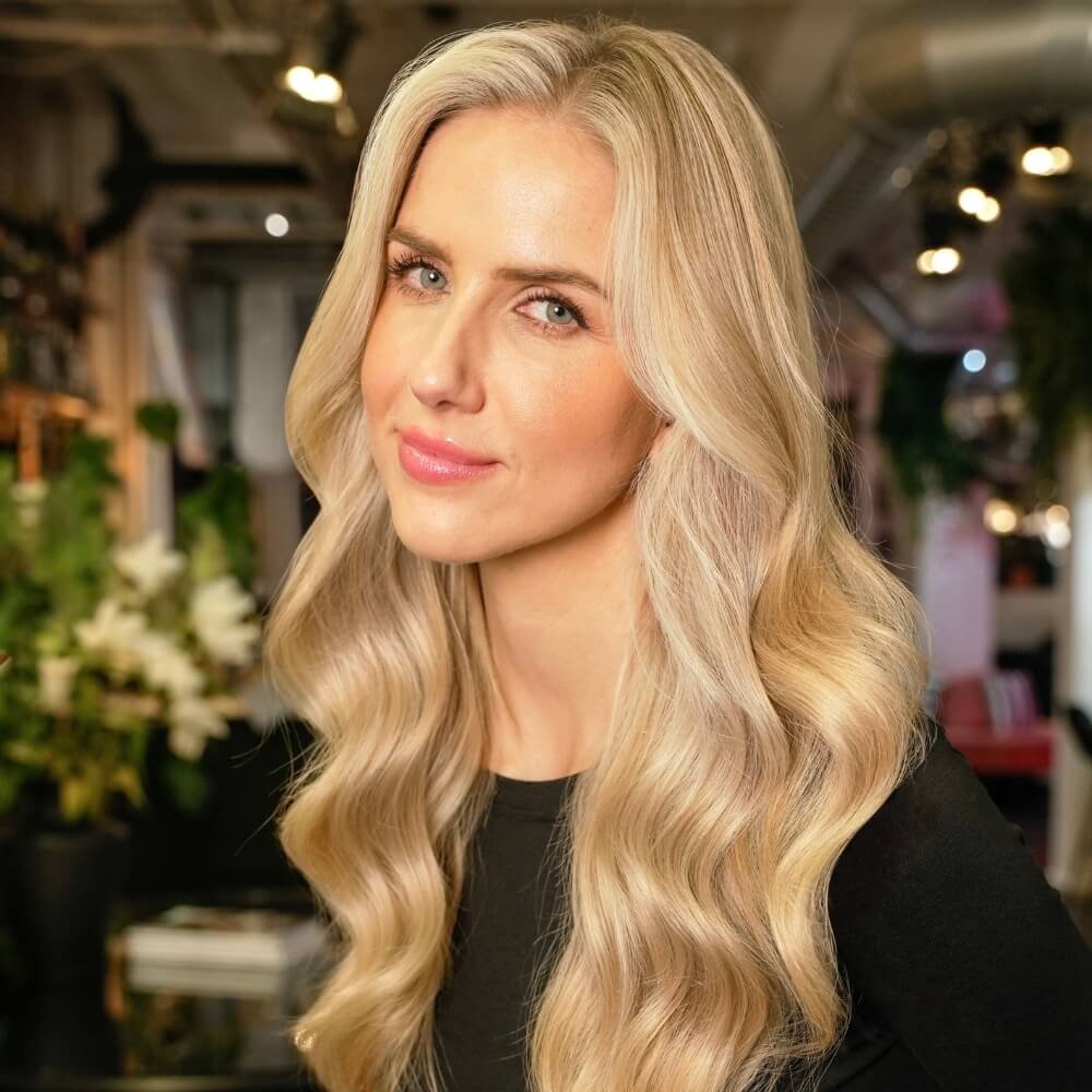 Highlights hair colour service in Dubai